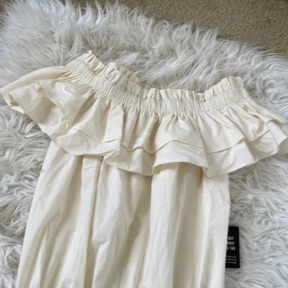 Express Ruffled Off-Shoulder Bodysuit - Picture 3 of 4